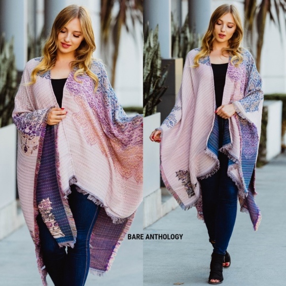 Private Label Sweaters - LAST ONE🌺Medallion Cozy Poncho in Lilac